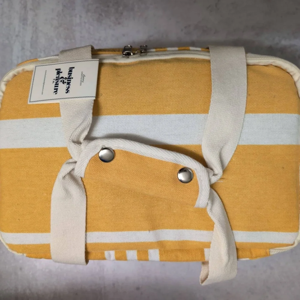 NWT Business & Pleasure Co. Yellow Gold White Striped Insulated Cooler Lunch Bag - Picture 2 of 8